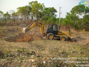 Escavação de cacimba na 040