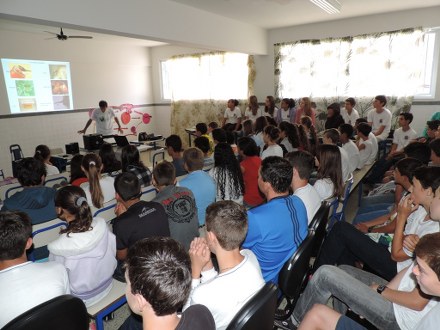 Palestra de educação ambiental na escola de Alto Paraju